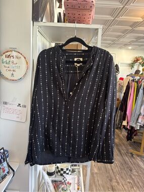 BSBEE Black Printed Henley Blouse with Subtle White Motif NWT